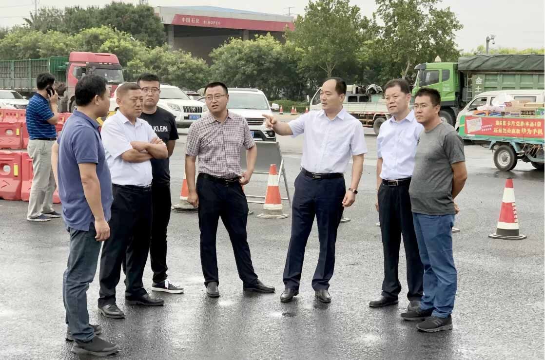 王瑛视察威海1.jpg 王瑛视察威海1.jpg