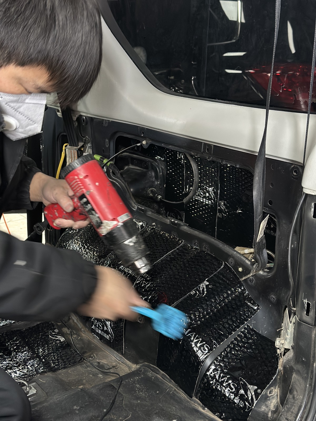 正信汽车音响隔音降噪.jpg