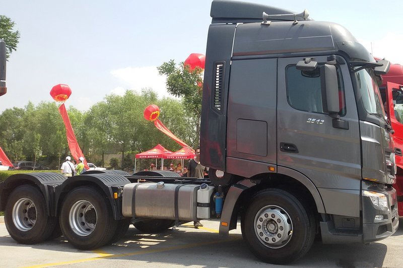 中国出售的牵引车贝本v3420hp重型拖车头卡车
